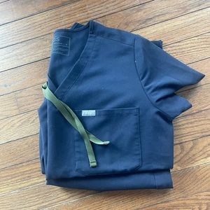 Figs Quiet Navy Scrub Set